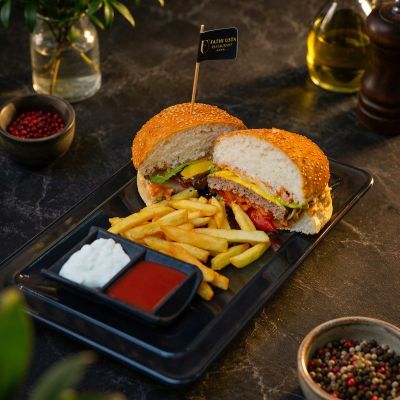 چيز برگەر(گوشت +په نير + خس+باجان)